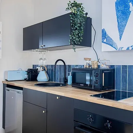Saphir - Jacuzzi & Sauna Apartamento *