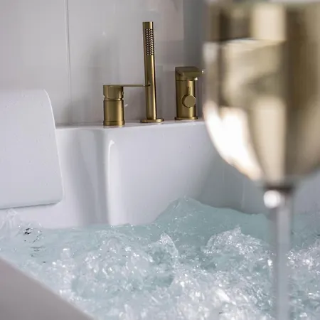 Saphir - Jacuzzi & Sauna * Saint-Etienne (Loire)